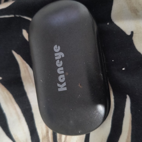 Pods - Picture 3 of 3